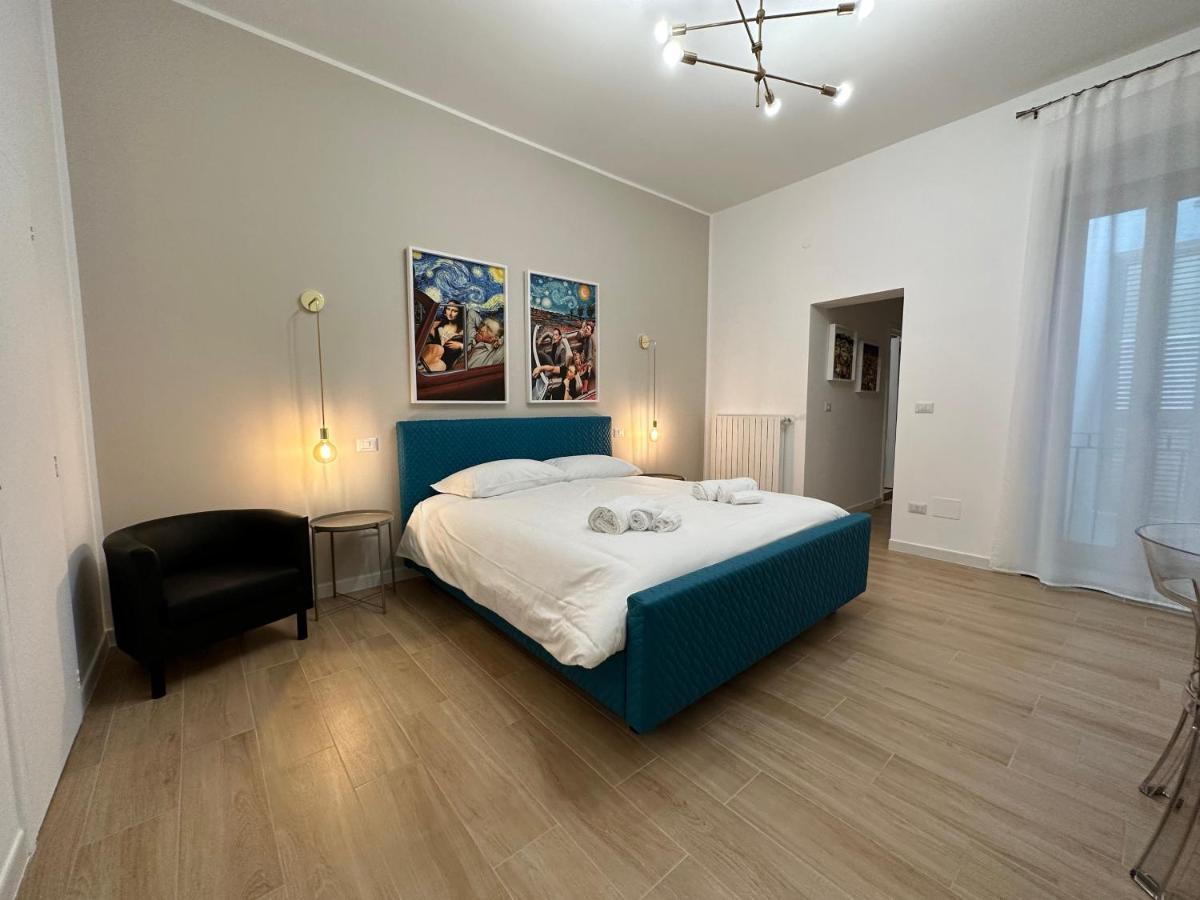 Nouvelle Vag - Apartment & Room Trani Exterior foto