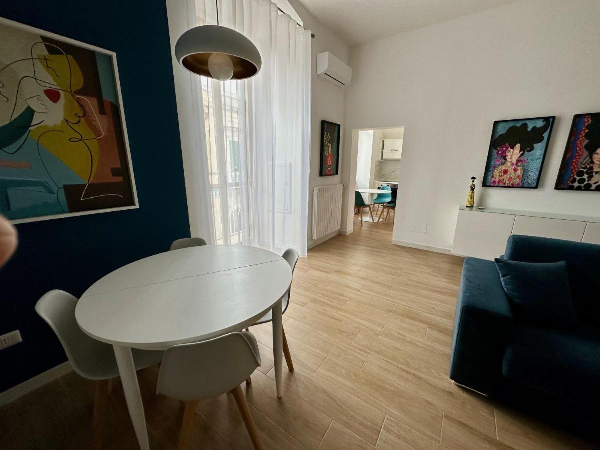 Nouvelle Vag - Apartment & Room Trani Exterior foto